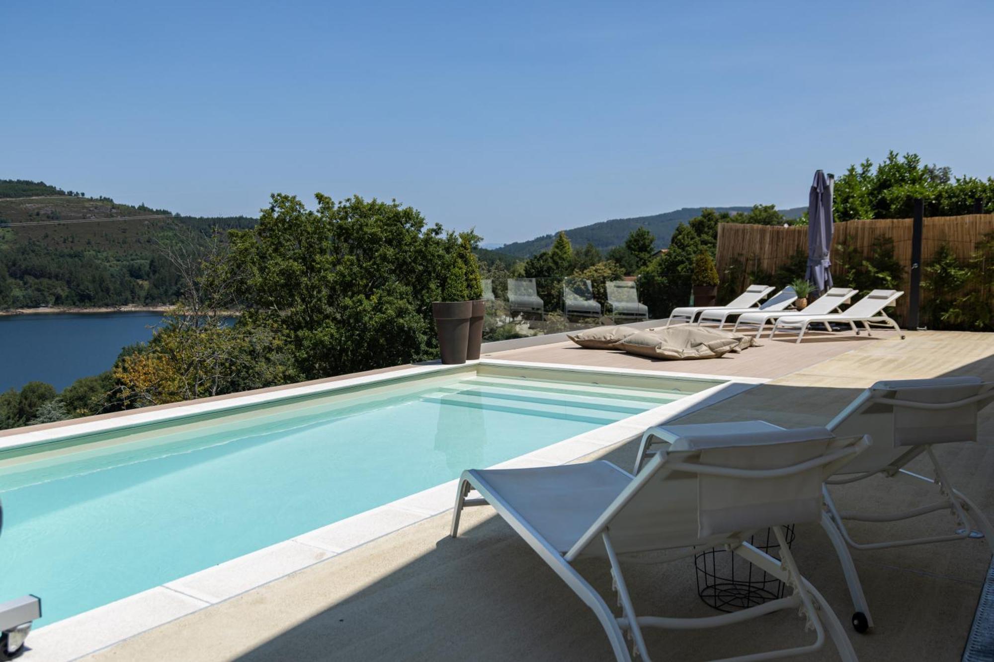 Geres Emblematico - Piscina & Jacuzzi *