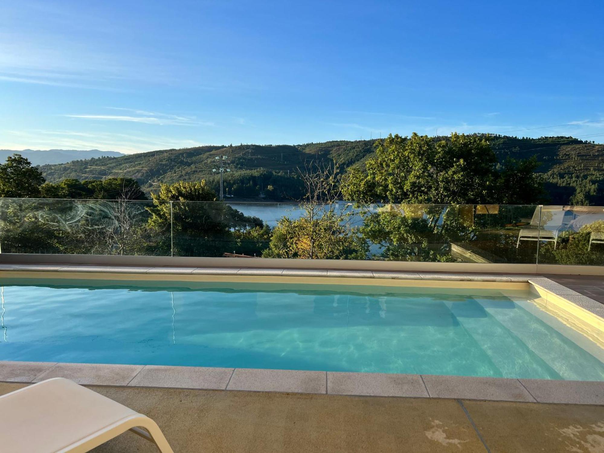 Geres Emblematico - Piscina & Jacuzzi Villa *